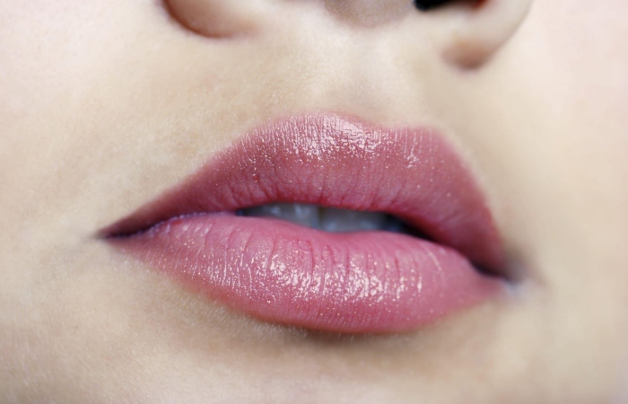 Glossy Finish Lipstick