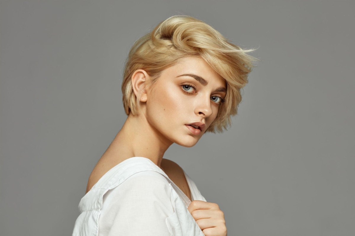 Best Short Haircuts for Women and How to Maintain it